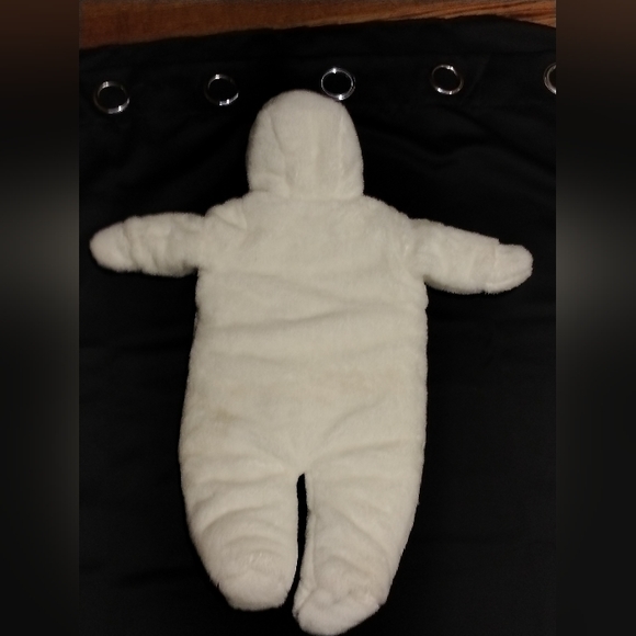 UNITED COLORS OF BENETTON BABIES UNISEX WHITE PLUSH 1 piece SNOWSUIT SZ. 3/6M - Picture 9 of 10